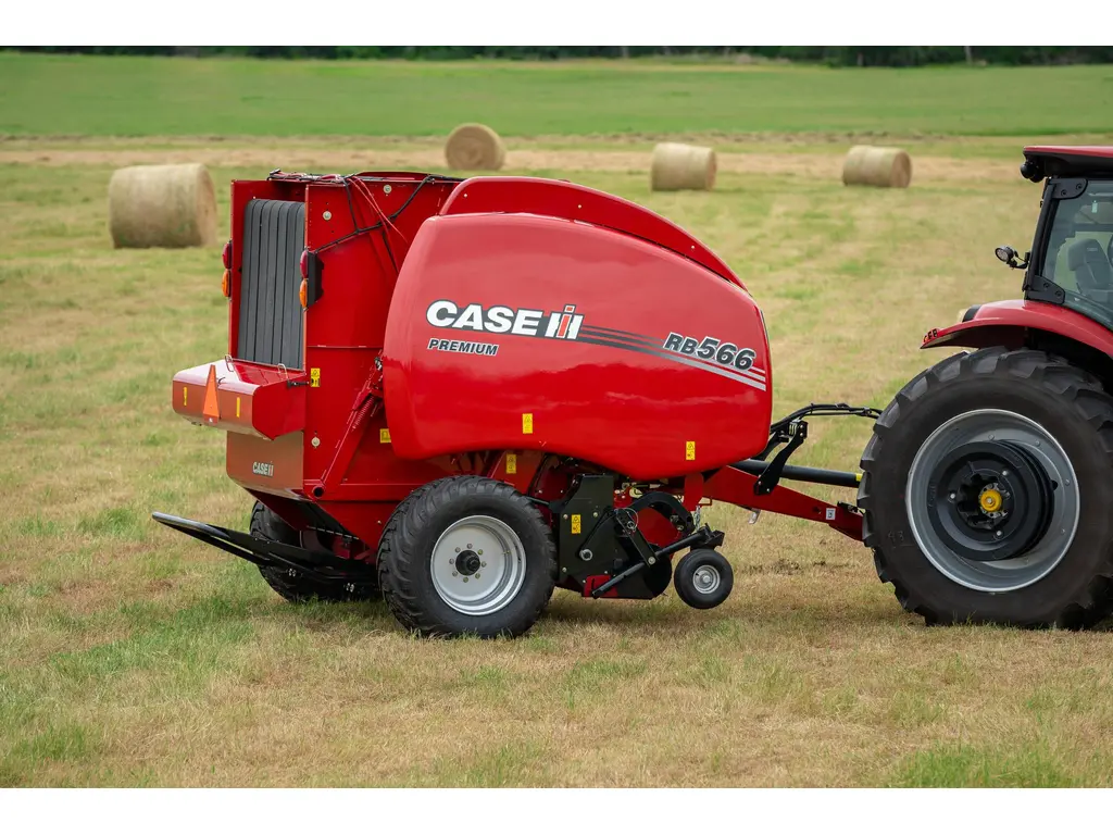 Case IH Presse à balles rondes premium RB566 2026