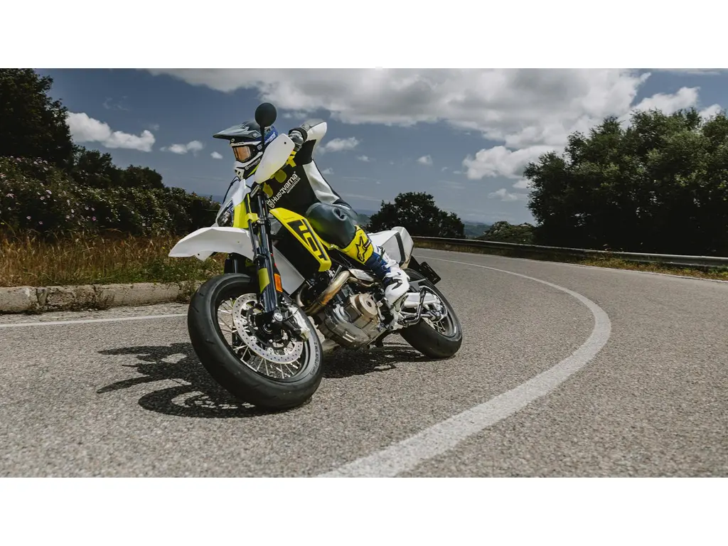 2026 Husqvarna 701 Supermoto 16049