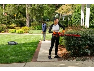 2026 Husqvarna Hedge Master 320iHD60 with battery and charger Hedge Master 320iHD60 with battery and charger alt