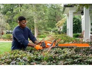 2026 Husqvarna Hedge Master 320iHD60 with battery and charger Hedge Master 320iHD60 with battery and charger alt