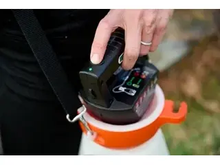 Husqvarna 2 Gallon Battery Handheld Sprayer 2026