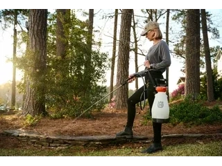 Husqvarna 2 Gallon Battery Handheld Sprayer 2 Gallon Battery Handheld Sprayer 2026 alt