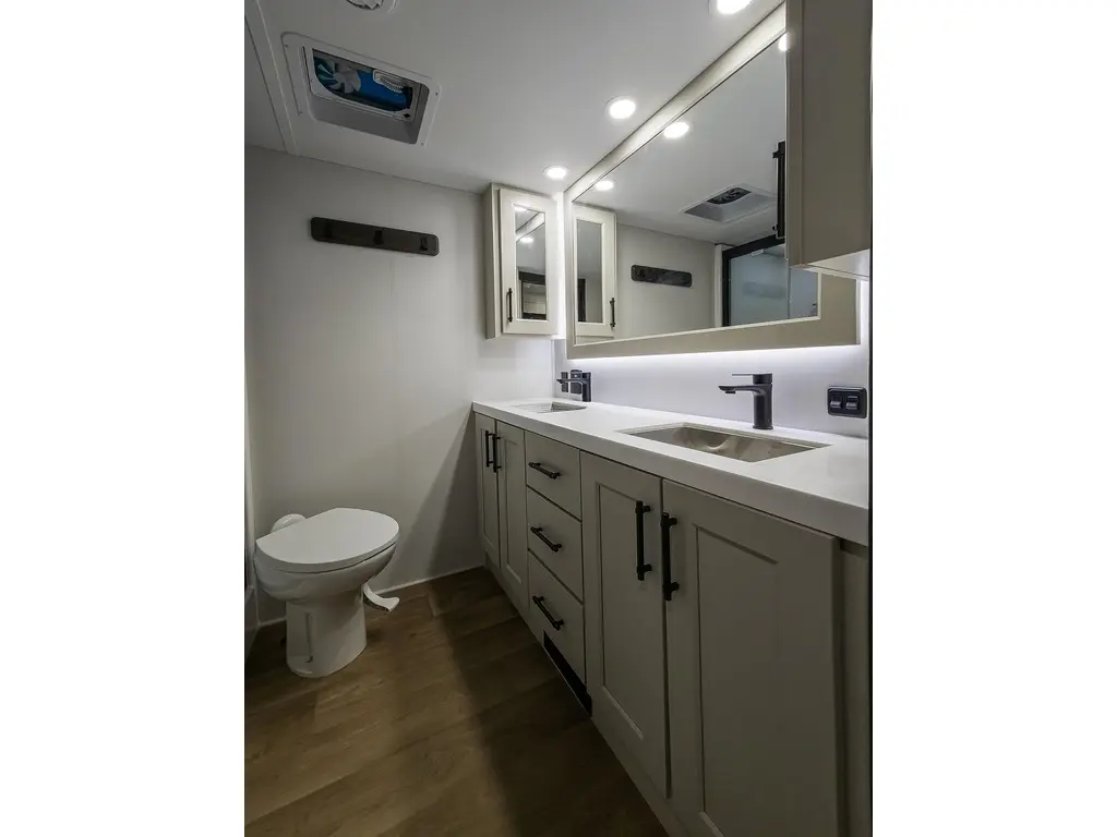 Grand Design Solitude 370DV 2026