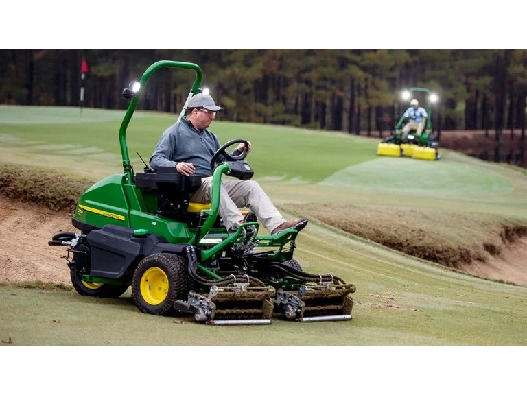 2026 John Deere 2750 PrecisionCut™ 2750 PrecisionCut™ alt