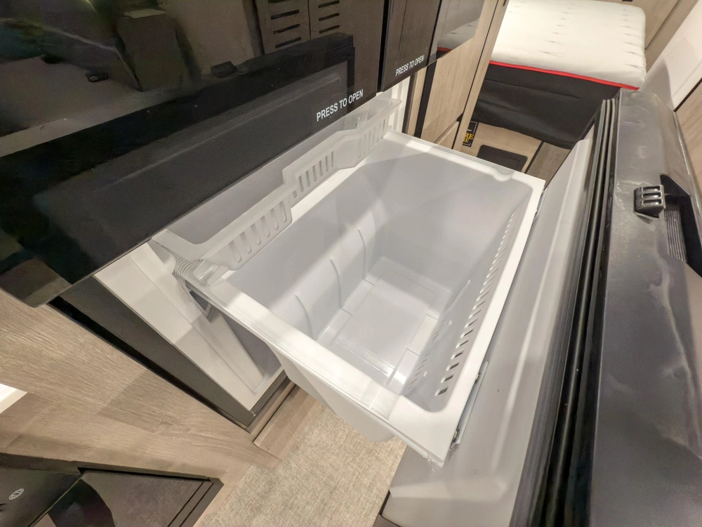 2026 Grand Design Lineage Series F Lineage Series F 31ZW alt