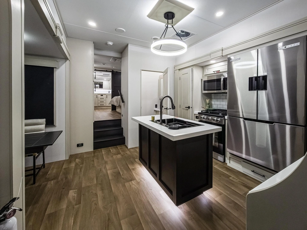 2026 Grand Design Solitude Solitude 380FL alt