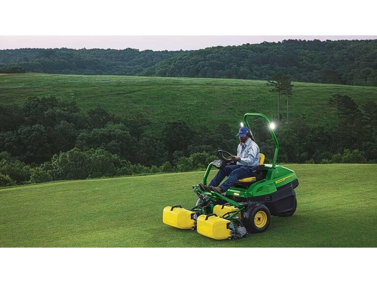 2026 John Deere 2775 E-Cut™ Electric 2775 E-Cut™ Electric alt