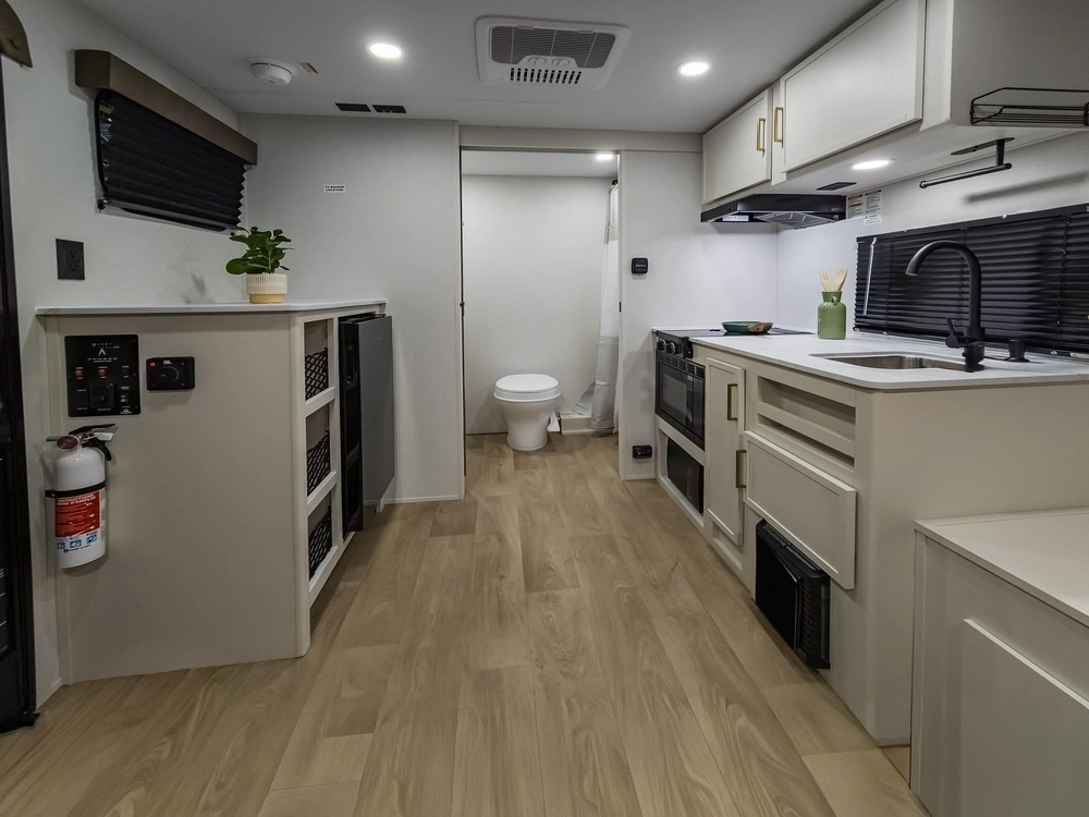 2026 Grand Design Transcend One Transcend One 131DL alt
