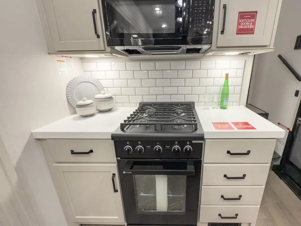 Grand Design Momentum 399M 2026