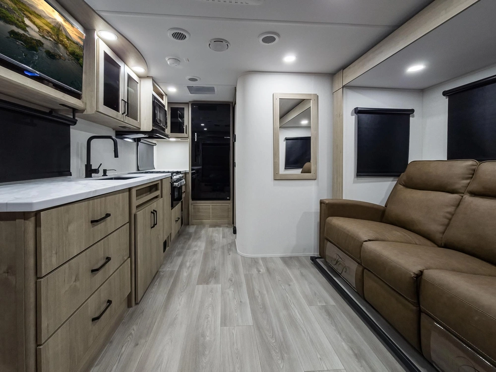 2026 Grand Design Imagine XLS Imagine XLS 17MKE alt