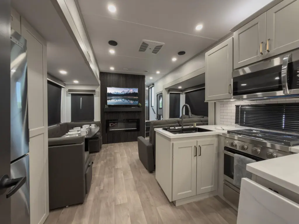 2026 Grand Design Influence 3904BH