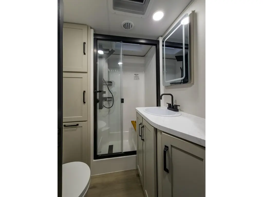 Grand Design Momentum 396DB 2026