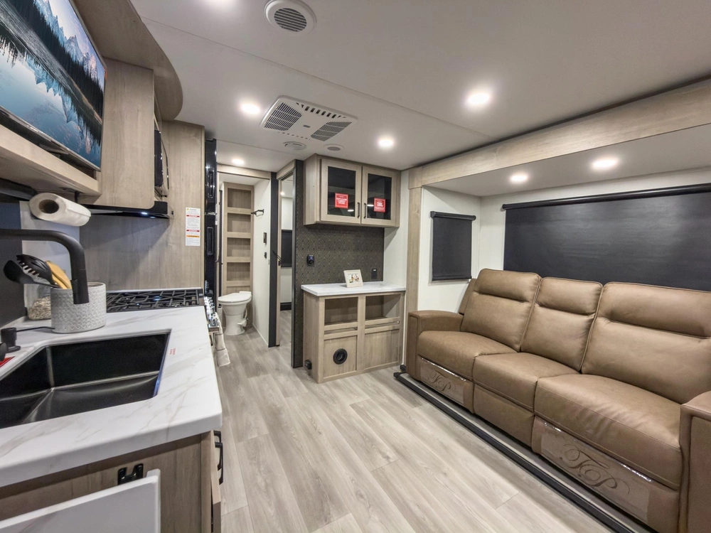 2026 Grand Design Imagine XLS Imagine XLS 22BHE alt