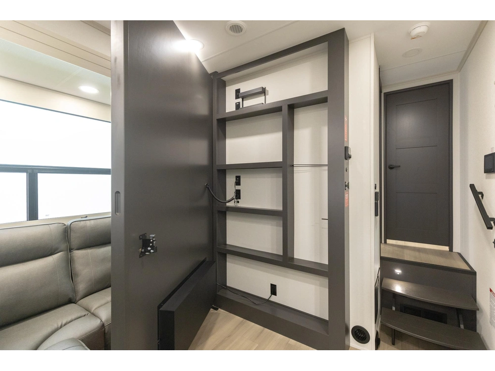 Grand Design Momentum Momentum 344M 2026 alt