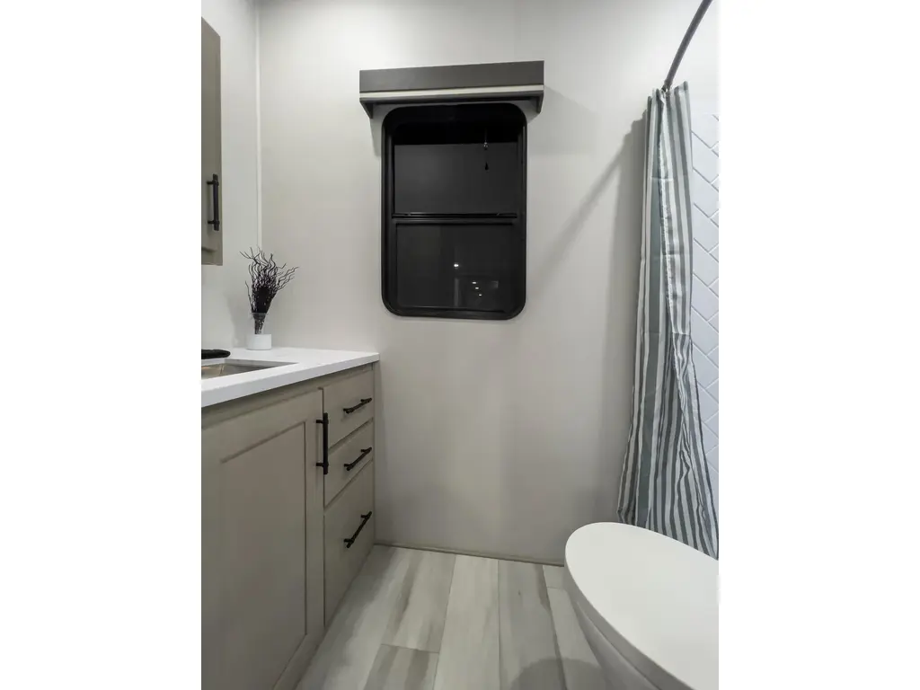 Grand Design Influence 3804DS 2026