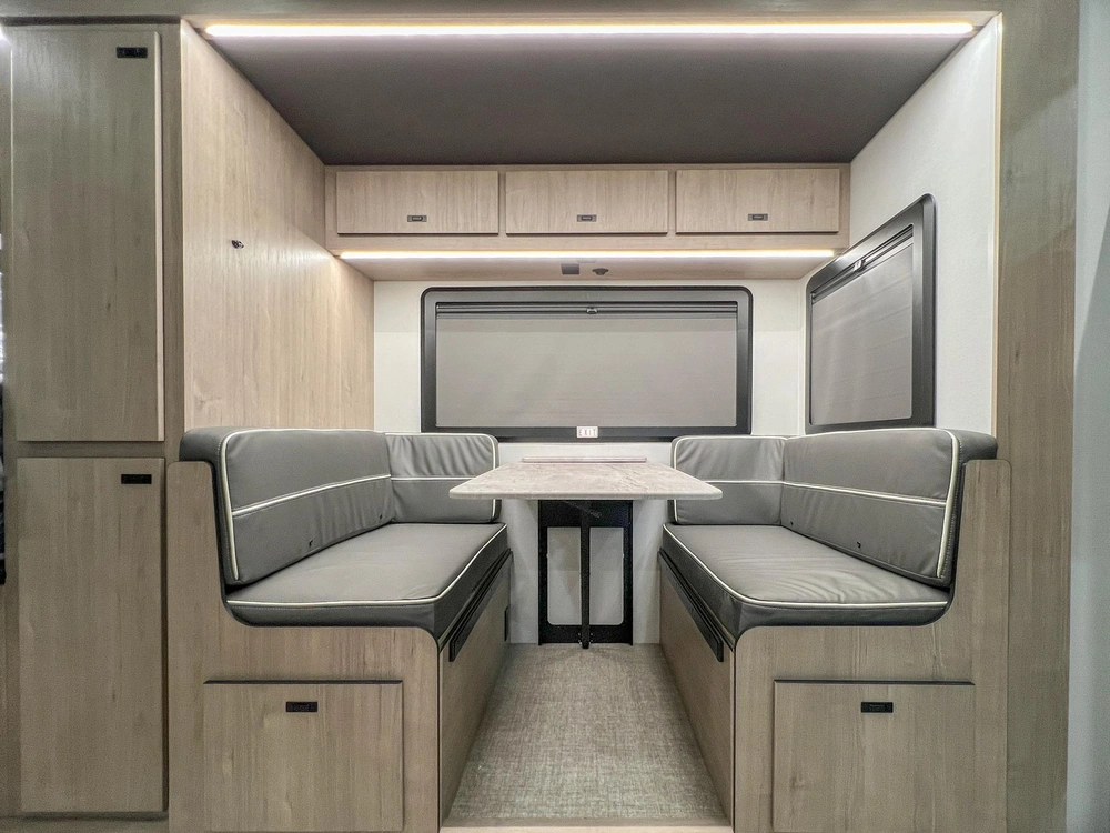 Grand Design Lineage Series M Lineage Series M 25FW 2026 alt
