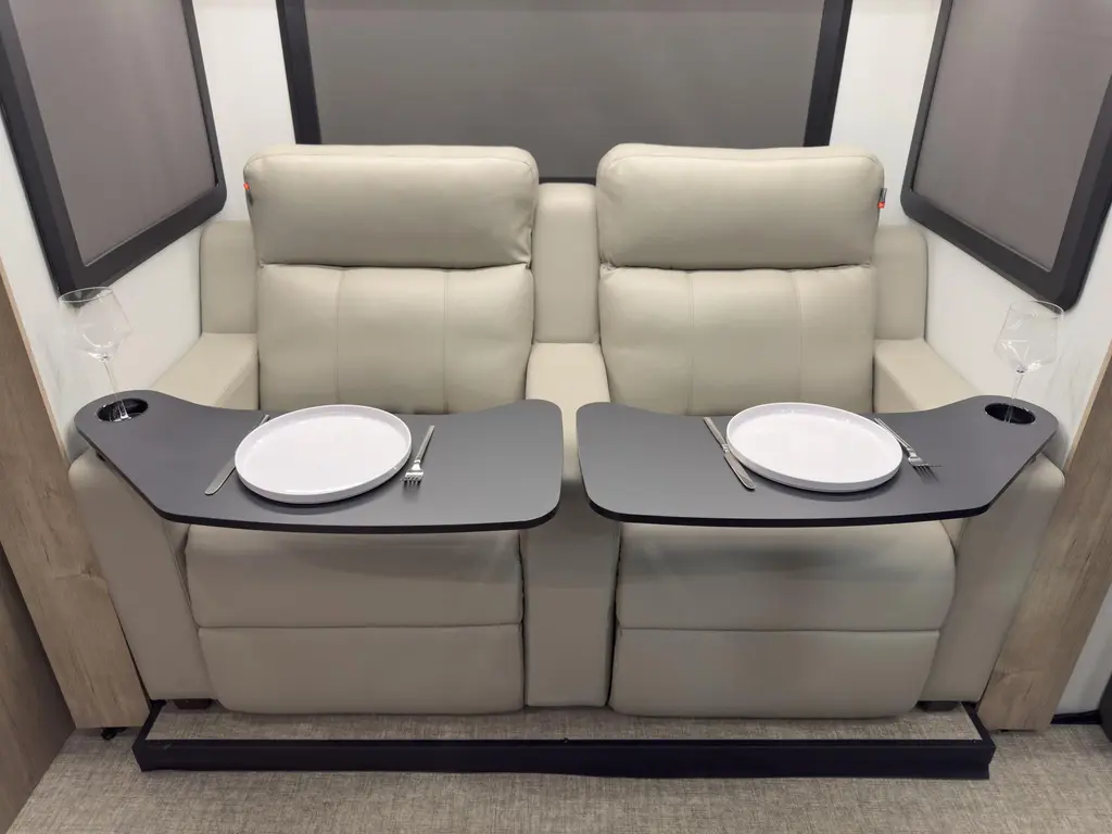 Grand Design Lineage Series M 25TK 2026