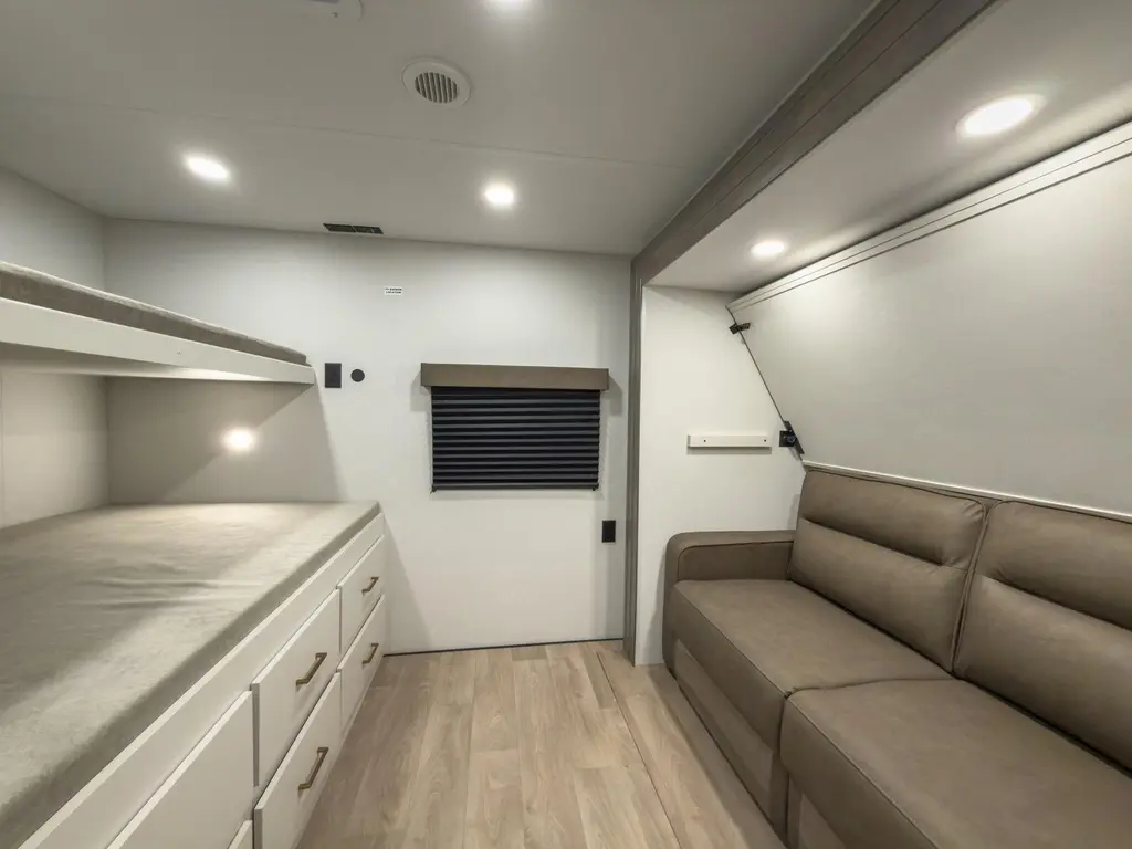Grand Design Transcend 325BHT 2026