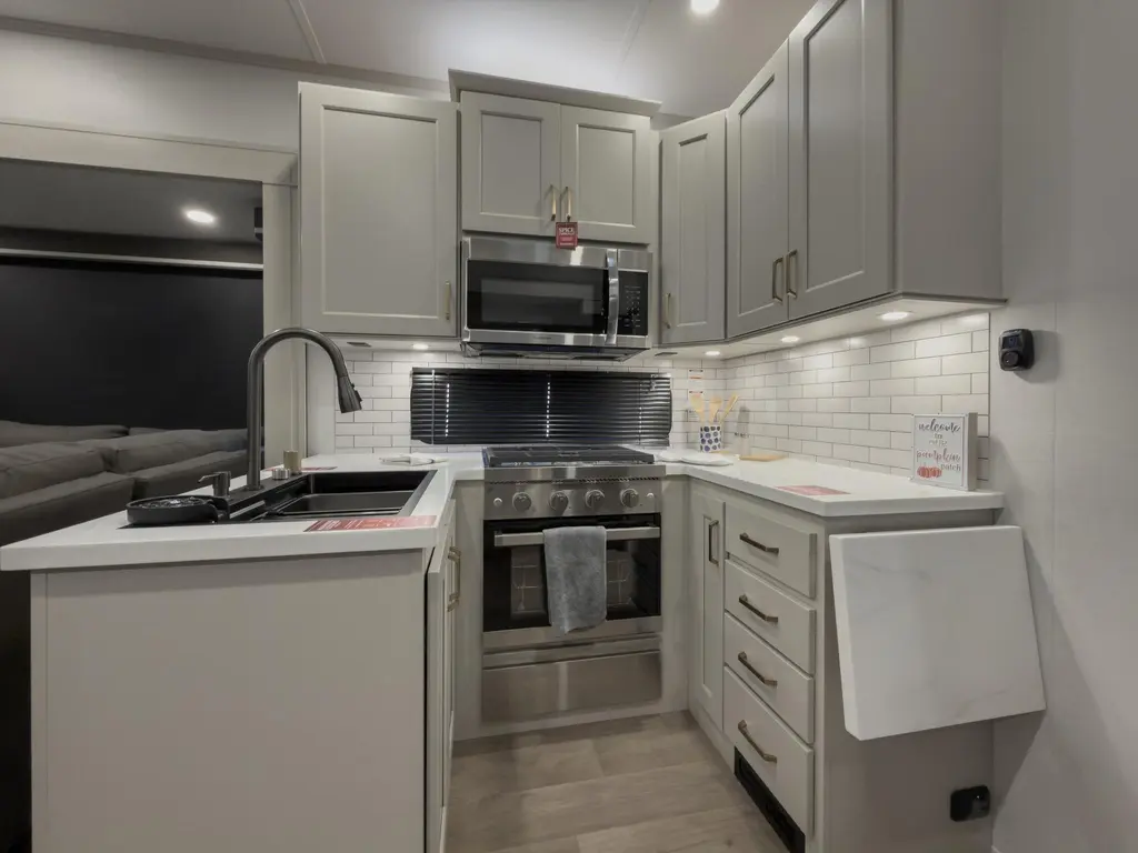 Grand Design Influence 3904BH 2026