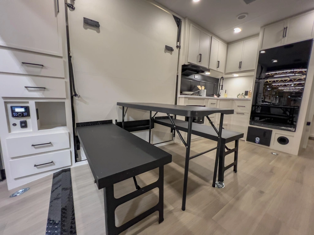 2026 Grand Design Momentum MAV Momentum MAV 17MAV alt