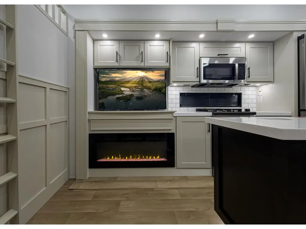 Grand Design Solitude 391DL 2026