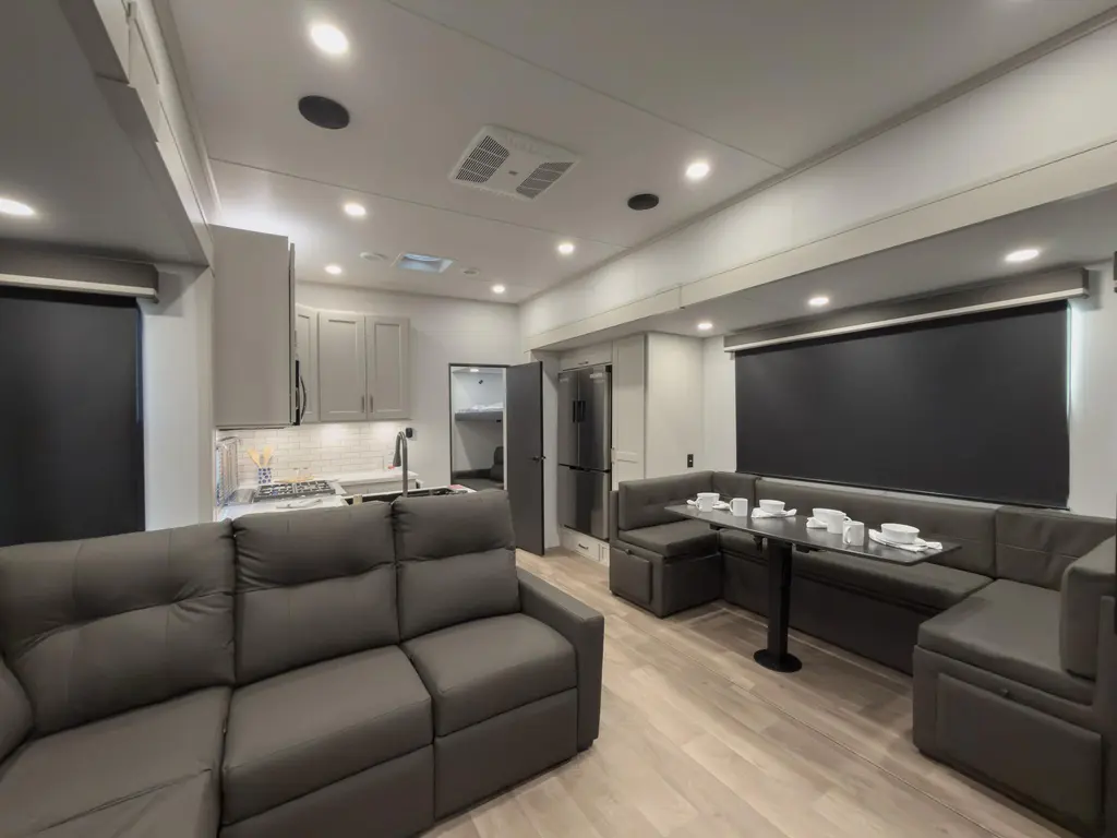Grand Design Influence 3904BH 2026