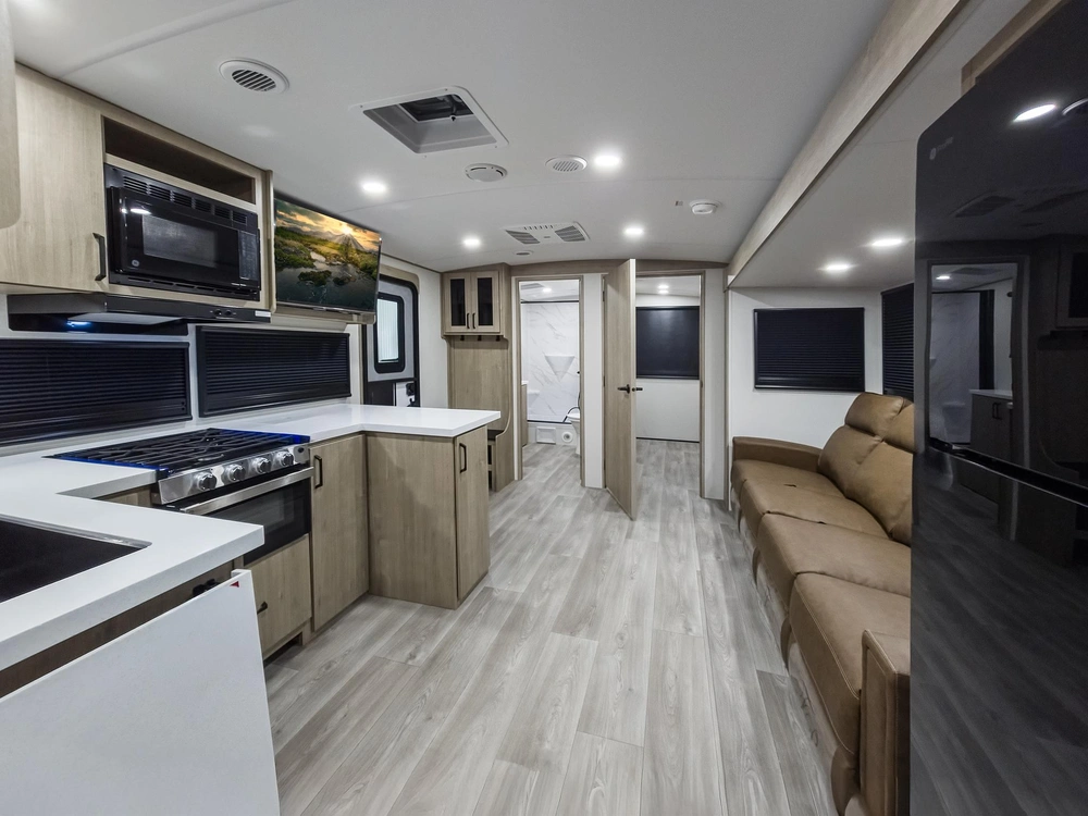 2026 Grand Design Imagine Imagine 2810BH alt