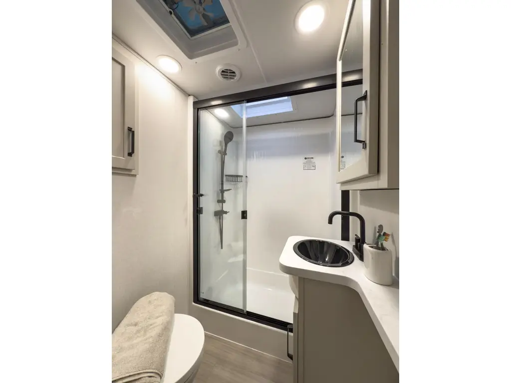 Grand Design Momentum G-Class FW 320G 2026