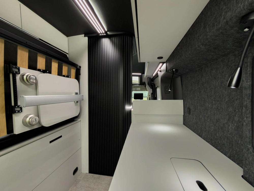 Grand Design Lineage Series VT Lineage Series VT LVT1 2026 alt