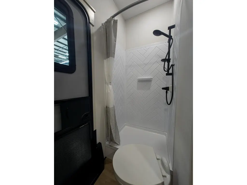 Grand Design Solitude 391DL 2026