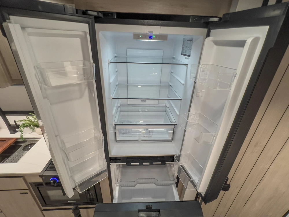 Grand Design Lineage Series M Lineage Series M 25FW 2026 alt