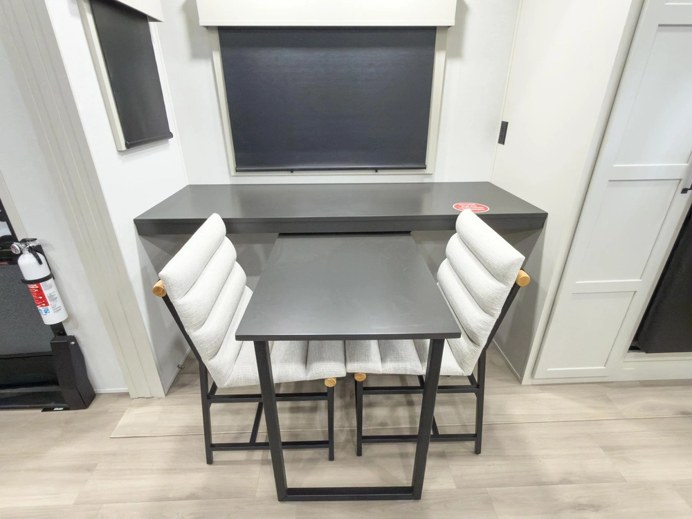 Grand Design Momentum Momentum 344M 2026 alt