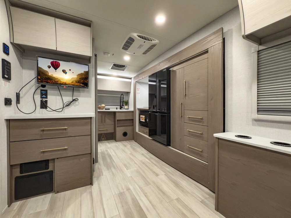 Grand Design Serenova Serenova 150HL 2026 alt
