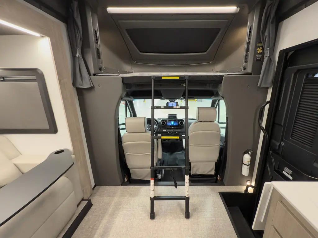 Grand Design Lineage Series M 25TK 2026