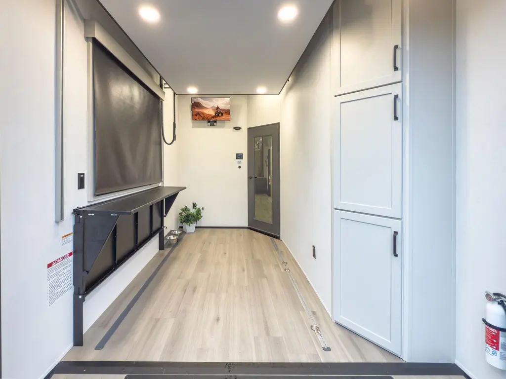 Grand Design Momentum 399M 2026