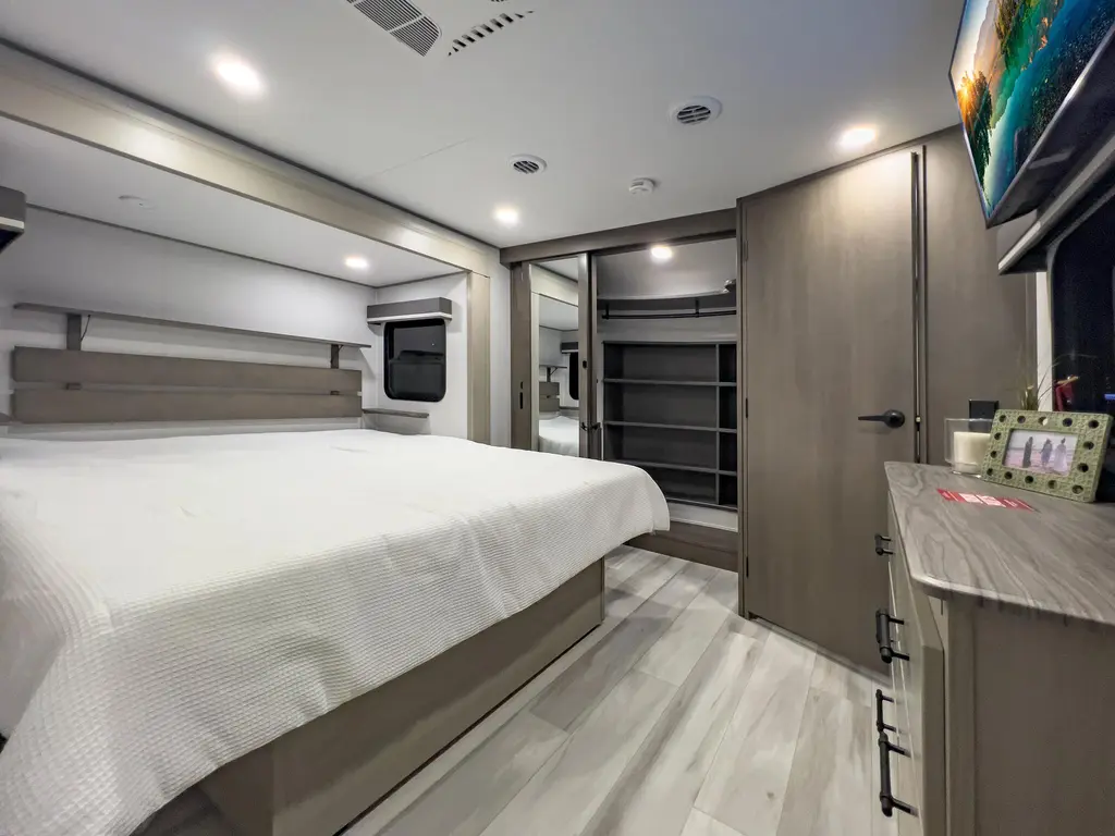 Grand Design Influence 3704BH 2026