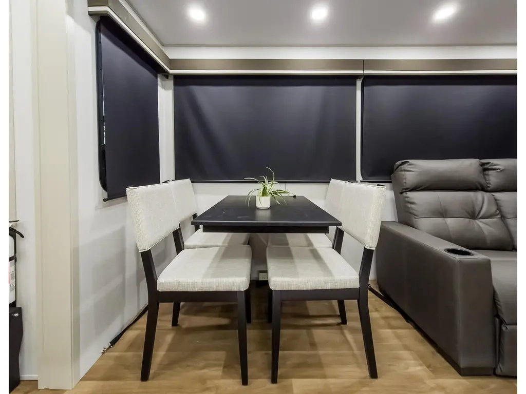 Grand Design Influence 2903RL 2026