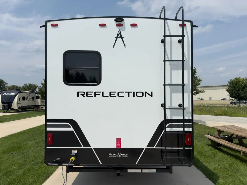 Grand Design Reflection 100 Series 32BH 2026