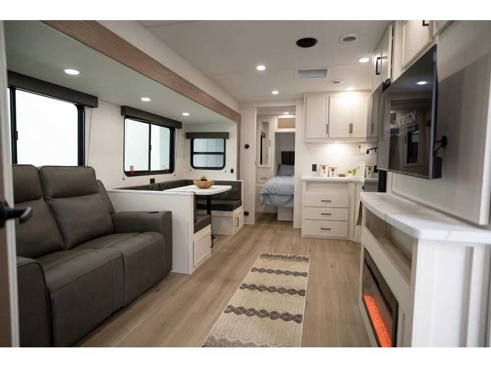 Grand Design Momentum MAV Momentum MAV 28MAV 2026 alt