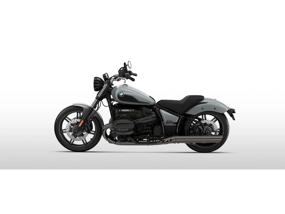 2025 BMW R 18 R 18 Two-Tone Brooklyngrey Metallic: Blacked Out