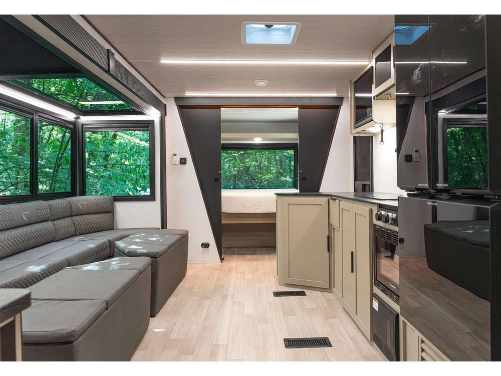2026 Keystone RV Walkabout Walkabout 22MAX alt