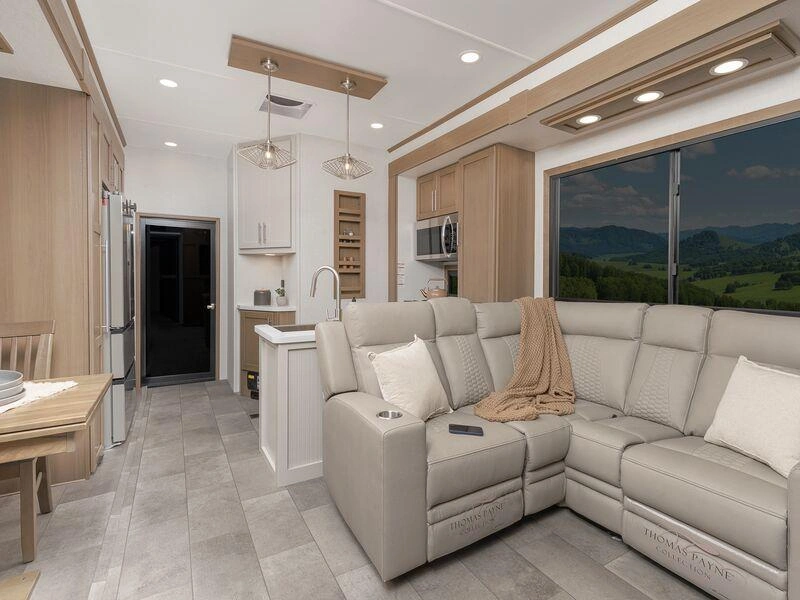 2026 Keystone RV Fuzion Fuzion 373 alt
