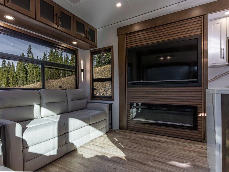 2026 Keystone RV Montana Montana 3100RL alt