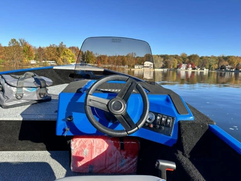 2026 Smoker-Craft Lazer 161 alt