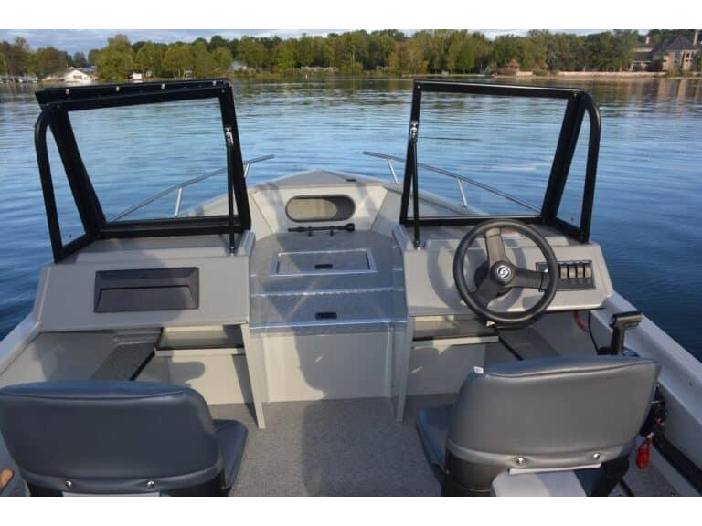 2026 Smoker-Craft Pro Tracer 162 alt