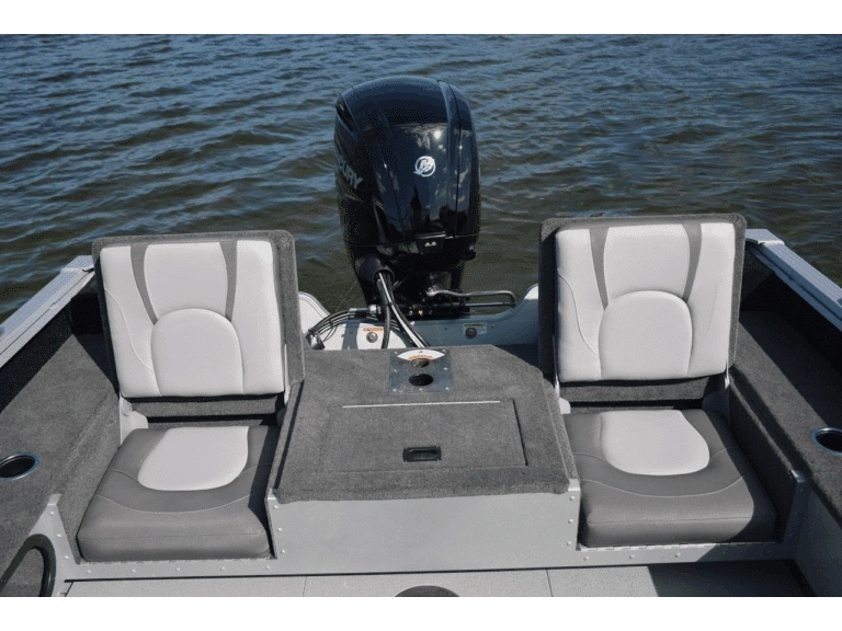 2026 Smoker-Craft Adventurer 178 DC alt