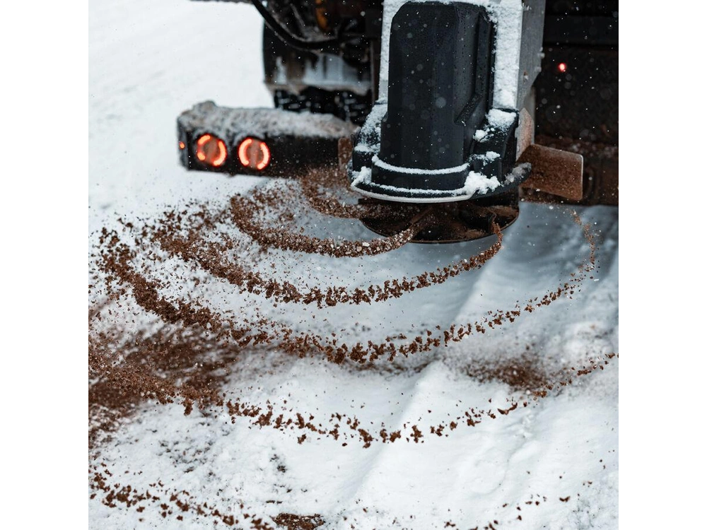 Boss Snowplow MBX+ 4-Yard Spreader MBX+ 4-Yard Spreader 2026 alt