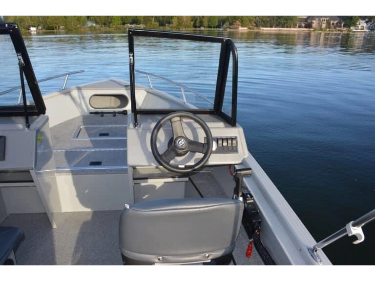 2026 Smoker-Craft Pro Tracer 162 alt