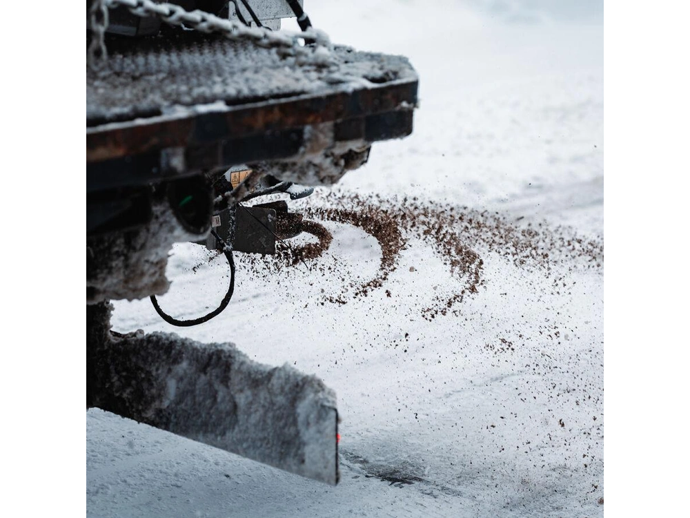 Boss Snowplow MBX+ 5-Yard Spreader MBX+ 5-Yard Spreader 2026 alt