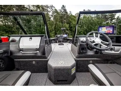 2026 Lund 1875 Pro-V Sport